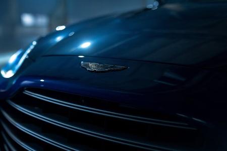 Aston Martin DBX707