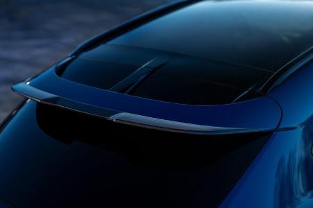 Aston Martin DBX707