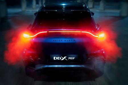 Aston Martin DBX707