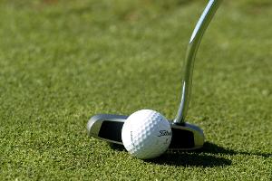 Golf: Long auf Platz drei in den Vereinigten Arabischen Emiraten