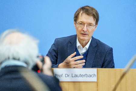 Lauterbach: Höhepunkt Omikron-Welle überschritten