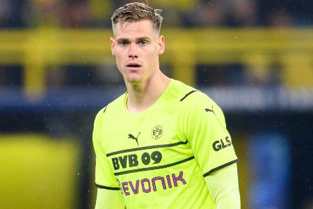 Tauchte nur einmal im Strafraum auf, als er mit Glasgow-Keeper McGregor zusammenrasselte. Knüpfte ansonsten nahtlos an Malens unsichtbaren Auftritt an. Der große Angreifer wurde aber auch zu keinem Zeitpunkt mit Flanken versorgt.