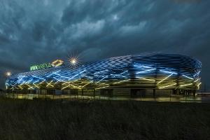 Gegen Krieg und Gewalt: Arenen in Frankfurt und Augsburg leuchten Blau und Gelb