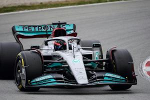 Hamilton setzt Bestzeit bei den Formel-1-Testfahrten