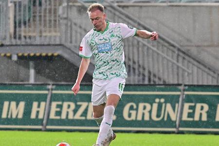 Musste für den verletzten Dudziak einspringen. Zeigte eine tolle Körpersprache und zwang die Bayern mit viel Einsatz wiederholt zu Fouls. Holte den Freistoß vor dem 1:0 heraus. Im zweiten Durchgang noch mit einem guten Abschluss (64.).