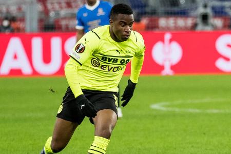 Kam zur Pause, brachte kurzfristig neuen Schwung. Sein engagiertes Dribbling durch die halbe schottische Hintermannschaft ermöglichte den kurzen Hoffnungsschimmer zum 1:3 (51.). Es war ein einsames Aufblitzen seines Willens.