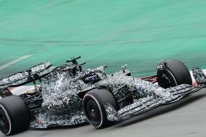 Mit Bottas und Zhou: Alfa Romeo präsentiert Formel-1-Auto