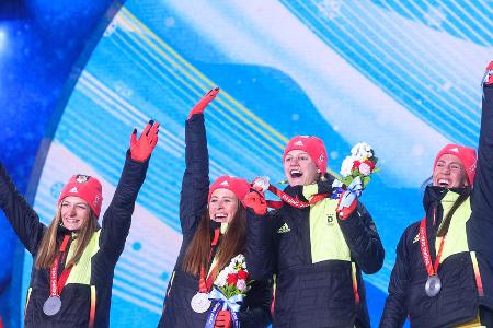 Schon eine Medaille wäre eine riesige Überraschung gewesen, doch die Langläuferinnen legten richtig los. Erst holte die Frauen-Staffel Silber, dann krönten sich Katharina Hennig und Victoria Carl sensationell zu Olympiasiegerinnen im Teamsprint. Die Erfolge machen der ganzen Mannschaft Mut, auch wenn die Männer in Zhangjiakou noch nicht ganz vorne mithalten konnten.