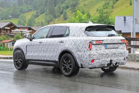 Erlkönig Lotus SUV