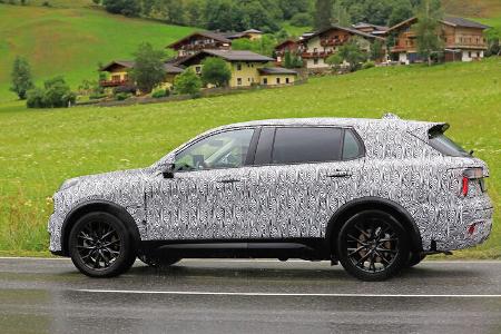 Erlkönig Lotus SUV