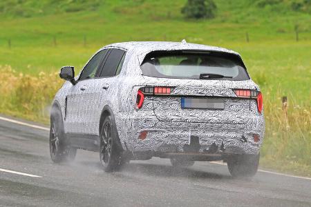 Erlkönig Lotus SUV