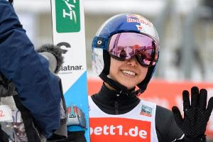 Skispringen: Takanashi feiert 62. Weltcupsieg - Görlich auf Rang 16