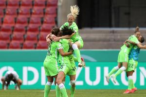 Wolfsburg und Potsdam mit Kantersiegen ins Frauen-Pokal-Halbfinale