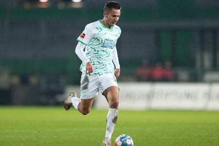 Biss sich mit der Zeit in die Partie rein. Agierte druckvoll gegen die kreativen Bayern-Spieler im Mittelfeld und gab keinen Ball verloren. Unterband mit viel Laufbereitschaft etliche Angriffe des Gegners. Verlor mit der Zeit aber immer mehr den Zugriff.