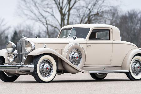 Packard Deluxe Eight Stationary Coupe (1932)