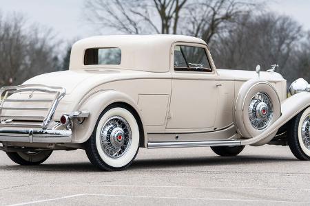 Packard Deluxe Eight Stationary Coupe (1932)