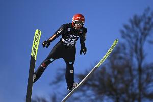 Eisenbichler führt zur Halbzeit in Oslo