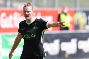 Popp gibt Comeback bei klarem Wolfsburg-Sieg