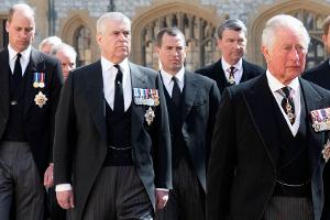 Prinz Charles zahlt für Prinz Andrews außergerichtliche Einigung