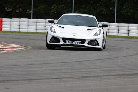 Lotus Emira - Sportwagen - V6-Kompressor - Prototyp 