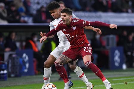 Brachte Süle durch Fehler im Positionsspiel teilweise in Verlegenheit. Ließ bei der Zweikampfquote (33 Prozent) ebenfalls Luft nach oben. In der Spieleröffnung indes vereinzelt mit ganz feinem Fuß. Später kaum noch gefordert.
