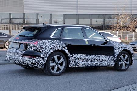 Erlkönig Audi E-Tron