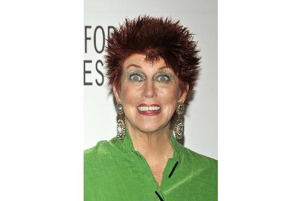 Das schöne an Cartoon-Figuren ist eigentlich, dass sie nicht altern. Doch das trifft leider nicht auf ihre Sprecher zu. Als Marcia Wallace, die über Jahrzehnte der leidgeprüften Lehrerin Edna Krabappe ...
