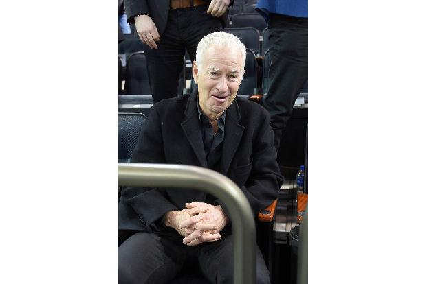 …Beliebtheit tat das keinen Abbruch: Das Publikum liebte seine unbeherrschte Art, vor allem, weil er seine Ausbrüche durch exzellente Leistungen auf dem Court ausglich. John McEnroe gewann sieben Gran ...