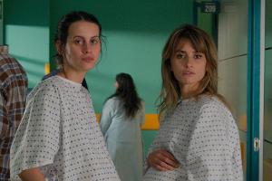 Kinostart von "Parallele Mütter": Ein typischer Pedro Almodóvar?