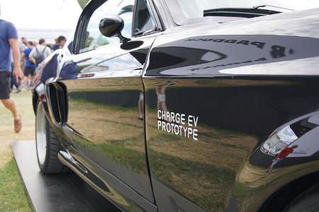 Charge Ford Mustang electric