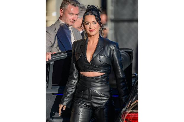 Katy Perry kämpfte vor Gericht gegen Nonnen. Diese hatten ihr eigenes Kloster hinter dem Rücken ihrer Erzdiözese verkauft, um zu verhindern, dass das Gebäude an die Sängerin fällt. Deren Videos hielte ...