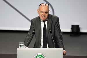 DFB-Bundestag: Neuendorf wirbt für Diversität
