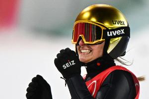 Skispringen: Althaus fliegt in Oberhof auf das Podest