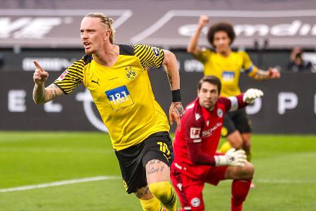 In der ersten Halbzeit war der Offensivspieler beinahe überall unterwegs. War teilweise auch im Sturmzentrum zu finden und traf dann auch prompt in allerbester Mittelstürmer-Manier zum 1:0. Hatte noch später mehrfach die Chance auf das 2:0. Nach einer Stunde vergab er eine gute Gelegenheit im Konter. Musste dann aufgrund einer Nackenverletzung ausgewechselt werden. War bis dato der Mann des Spiels.