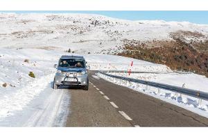 Elektro-Campingbus für Winter, Matsch und Schnee