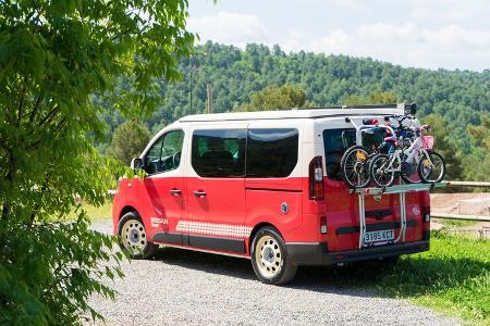 Nissan Camper Van (2019)