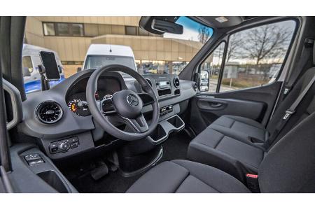 Mercedes e-Sprinter Transporter mit Elektroantrieb