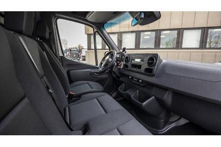 Mercedes e-Sprinter Transporter mit Elektroantrieb