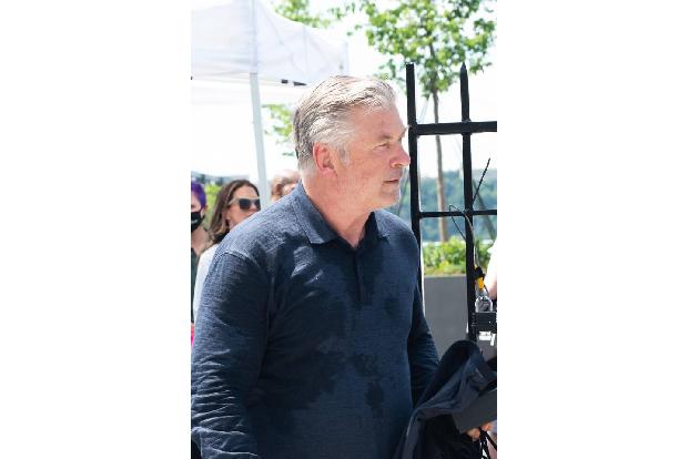 Alec Baldwin (Foto) ist seit Jahrzehnten ein großer Name in Hollywood, während den meisten bei seinem Bruder Stephen zuerst einfällt, dass er der Schwiegervater von Justin Bieber ist. Besonders eng mi ...