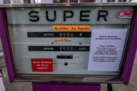 Brunner Tankstelle mit Halbliterpreisen