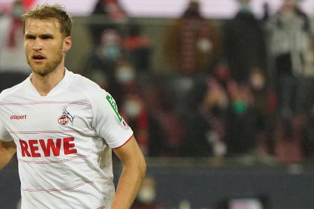 Ließ sich teilweise überlegt fallen, kam so zu Spielanteilen. Bewies in seinen Ballaktionen gutes Spielverständnis, blieb im Strafraum aber zunächst eher blass. Markierte mit seinem ersten Abschluss dann direkt den Ausgleich (36.). Wurde nach der Pause kaltgestellt und kam zu keinen weiteren Chancen.