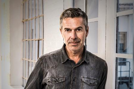 Dirk Steffens nimmt Menschen aus der Ukraine bei sich auf