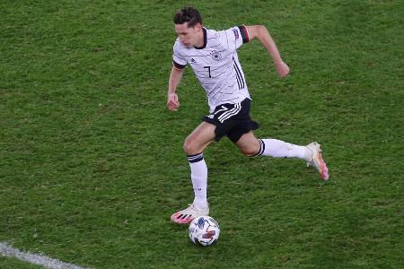 Kam in den letzten fünf Liga-Spielen im Pariser Star-Ensemble nur zu sehr kurzen Einsätzen. Wie gut Draxler in Form ist, kann auf diese Weise kaum beurteilt werden. Gut möglich, dass Flick dem früheren Schalker genau deshalb eine Chance gibt.