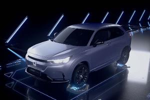 Ein Elektro-SUV und zwei Hybridmodelle