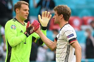 DFB-Team gegen Niederlande mit "Achse" Neuer, Rüdiger und Müller