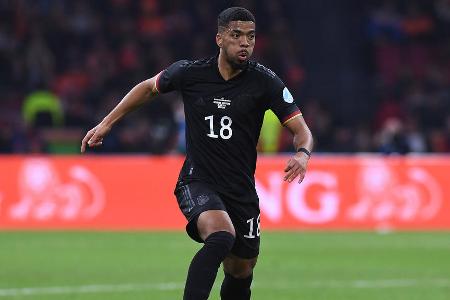 Gegen Israel Zuschauer, rückte im Duell mit Oranje schließlich für die letzten zehn Minuten auf die rechte Abwehrseite. Der DFB-Rückkehrer hatte so kaum Gelegenheit, Argumente für sich zu sammeln.