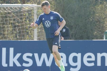 Zwei Mal 90 Minuten auf der Bank und damit einer der Verlierer der Länderspiele. Gegen Holland jedoch auch verletzt, wäre sonst eingewechselt worden. Ginter besitzt noch ausreichend Kredit, um zur WM zu fahren, sein Stammplatz wackelt allerdings bedenklich.