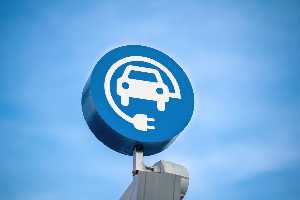 E-Auto: Welche Ladesäule ist unterwegs die beste für Sie?