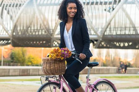 Stylisch biken: Das perfekte Outfit fürs Fahrrad Stylisch biken: Das perfekte Outfit fürs Fahrrad