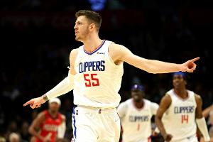 Hartenstein sichert mit Clippers Platz acht - James vor Aus